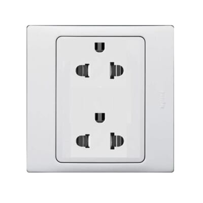 Ổ cắm đôi 3 chấu Arteor Legrand